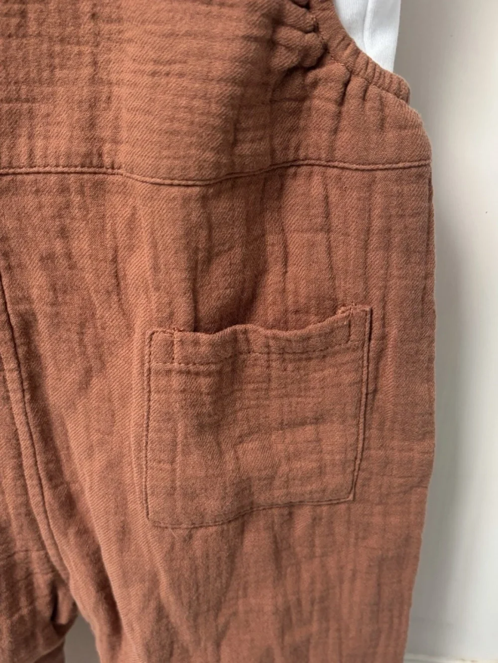 Quincy Mae 12-18 Mo Brown Overalls & Classic Prep Bodysuit 2pc Set